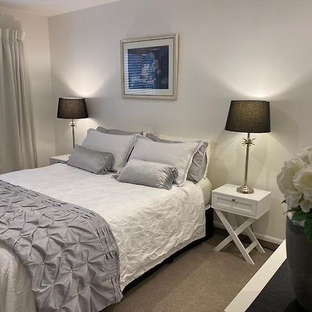 נאפייר Maison Blue - Chic Garden Apartment מראה חיצוני תמונה