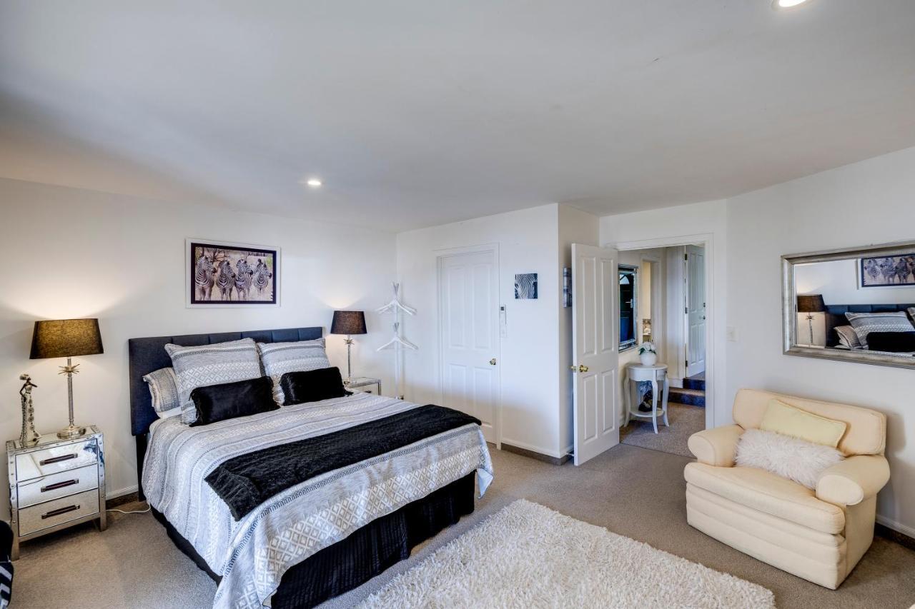 נאפייר Maison Blue - Chic Garden Apartment מראה חיצוני תמונה